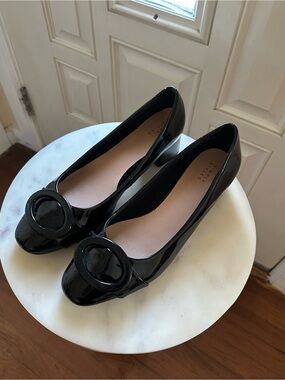 Simply Styled Leather Classic Pumps
